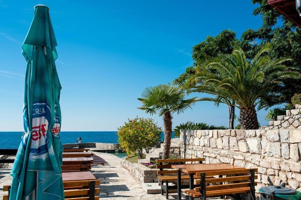 Apartmani Lux Sea Utjeha Exterior foto